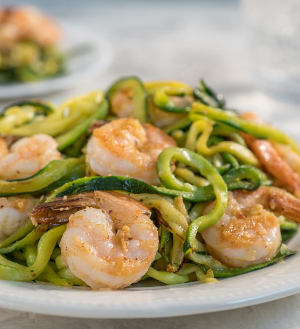 Skinny Shrimp Scampi with Zucchini Noodles. Low carb meal